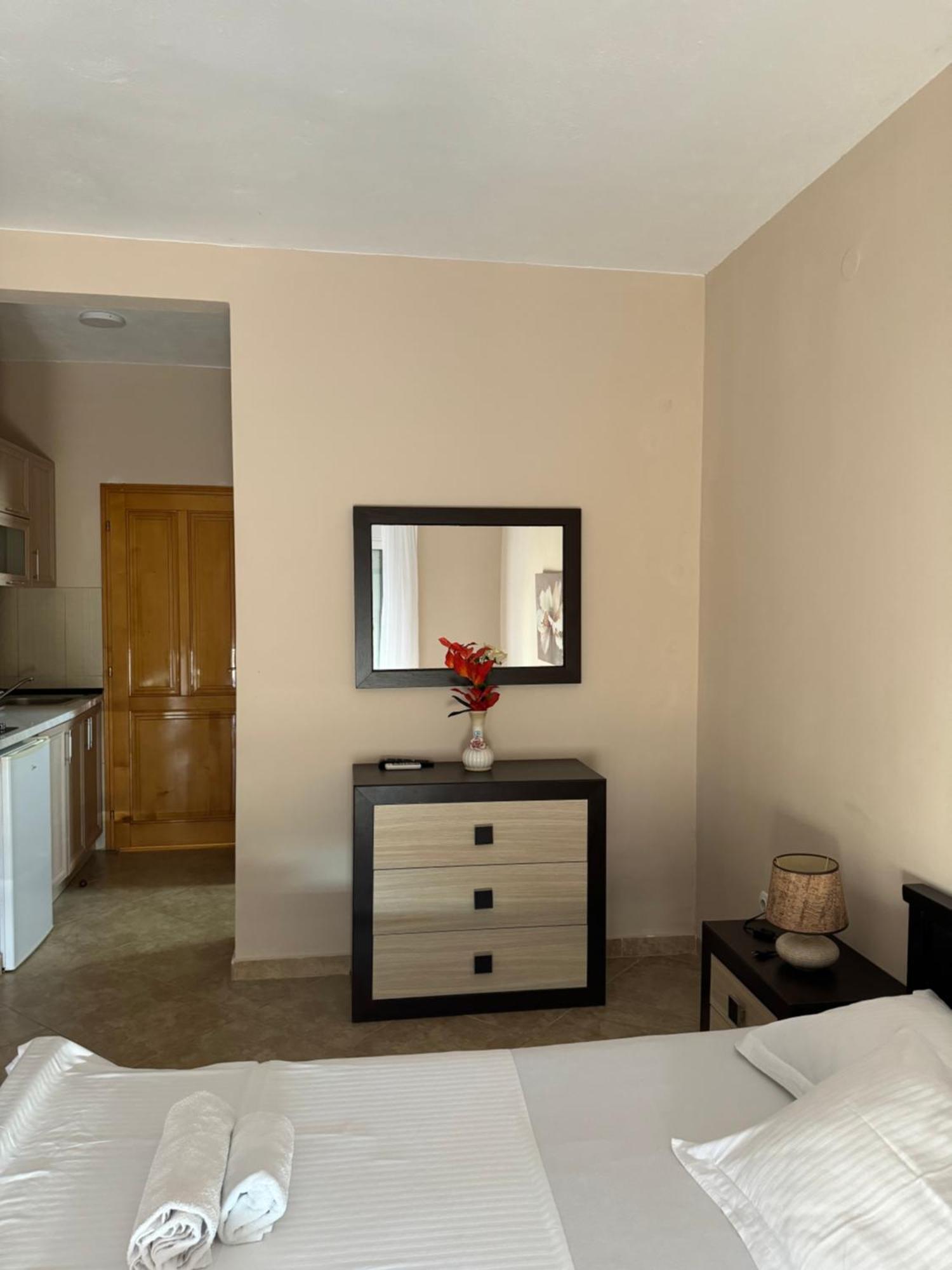 Sunrise House Apartments Ulcinj Bagian luar foto