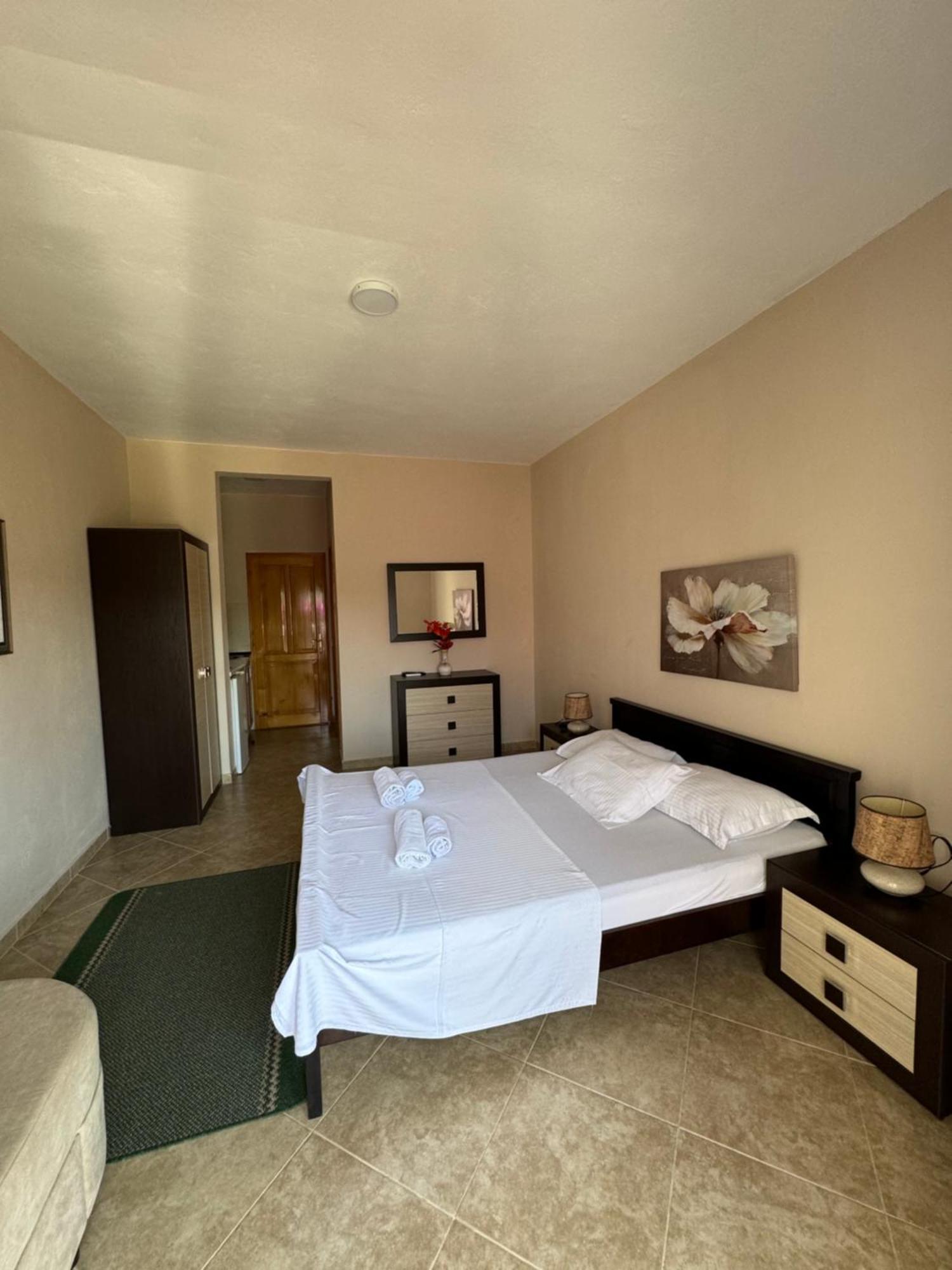 Sunrise House Apartments Ulcinj Bagian luar foto