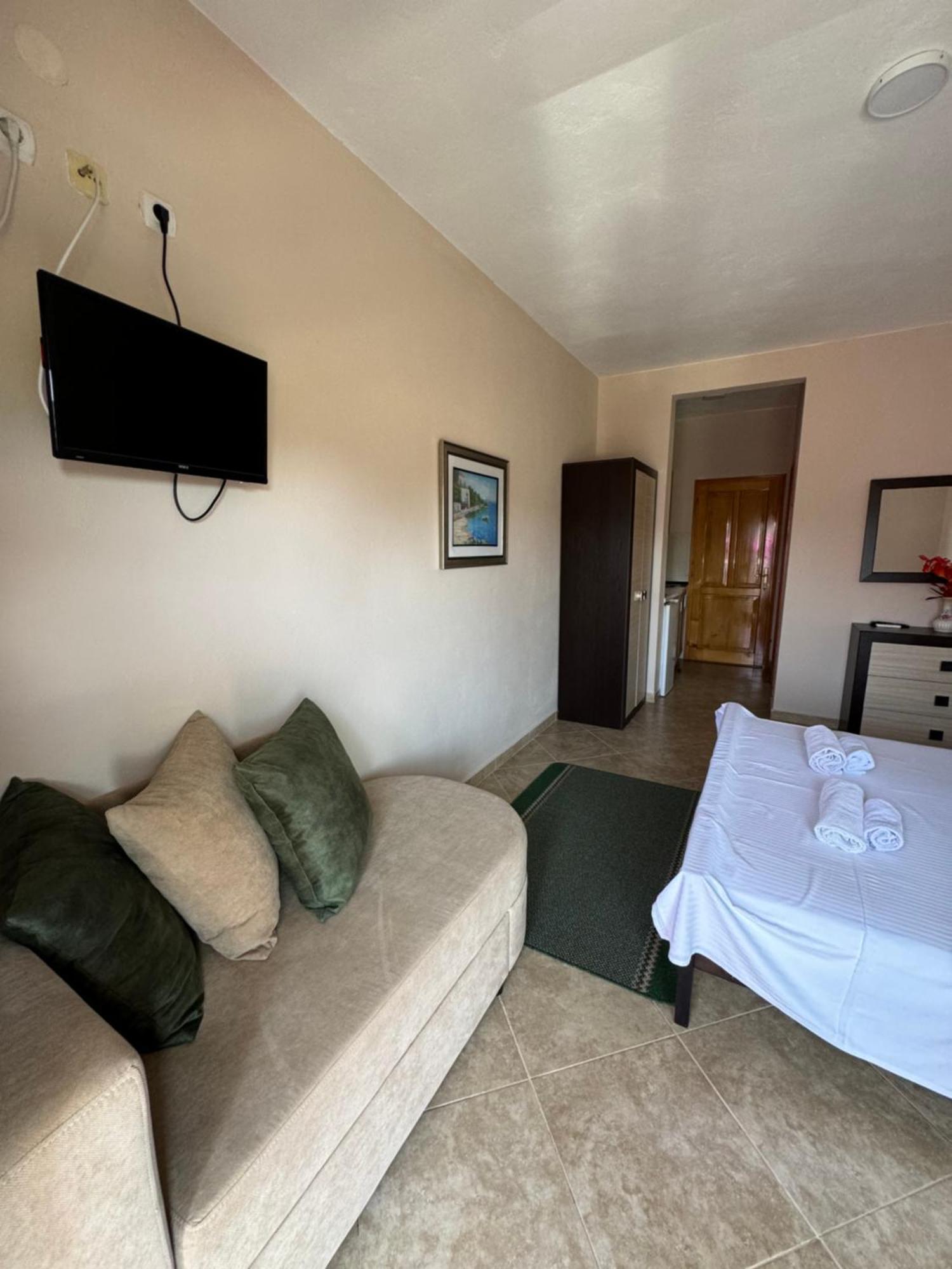 Sunrise House Apartments Ulcinj Bagian luar foto