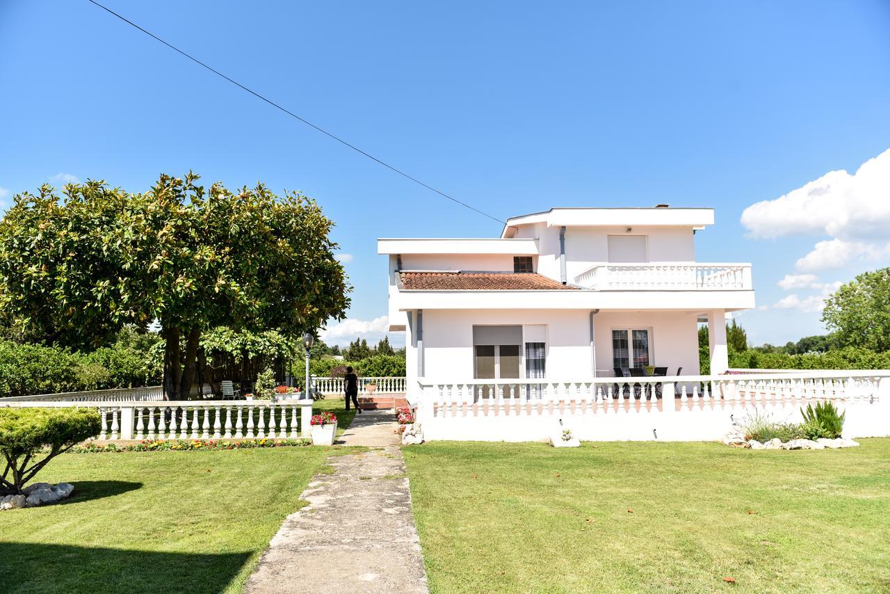 Sunrise House Apartments Ulcinj Bagian luar foto
