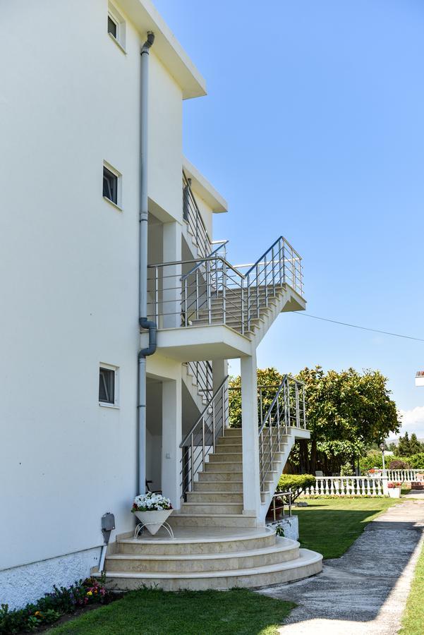 Sunrise House Apartments Ulcinj Bagian luar foto